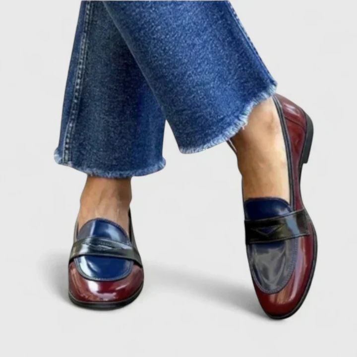MARLEEN | MARINE BLUE LOAFER WITH SMALL HEEL