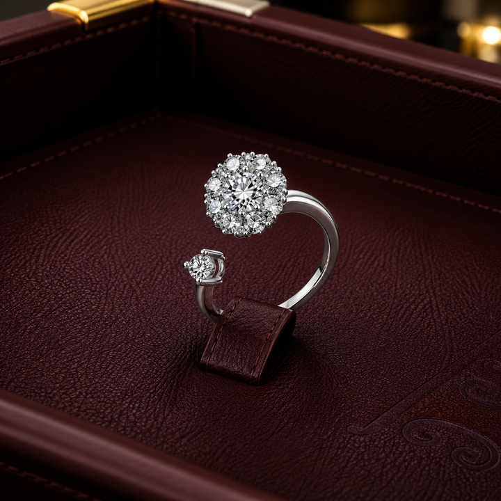 Naomi | Diamonds Ring