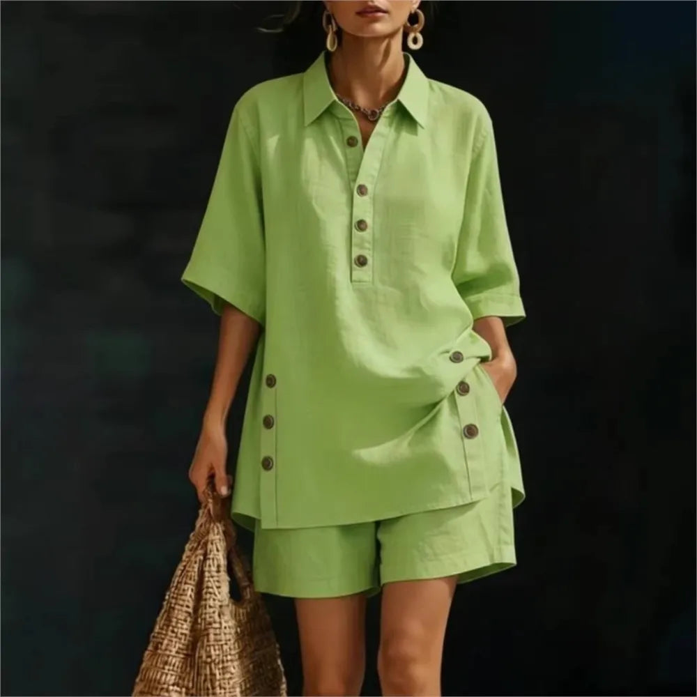 Solena | Short-sleeved shirt with a lapel collar and pants with slit pockets