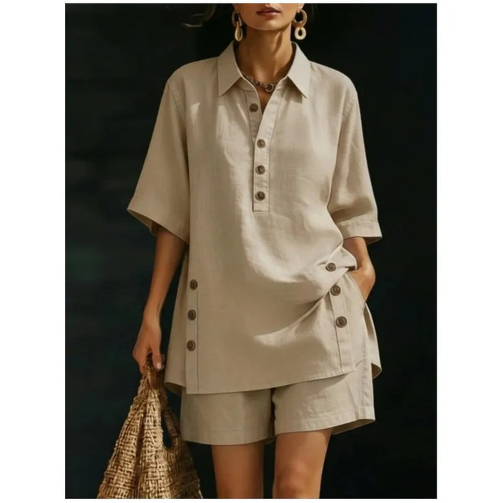 Solena | Short-sleeved shirt with a lapel collar and pants with slit pockets