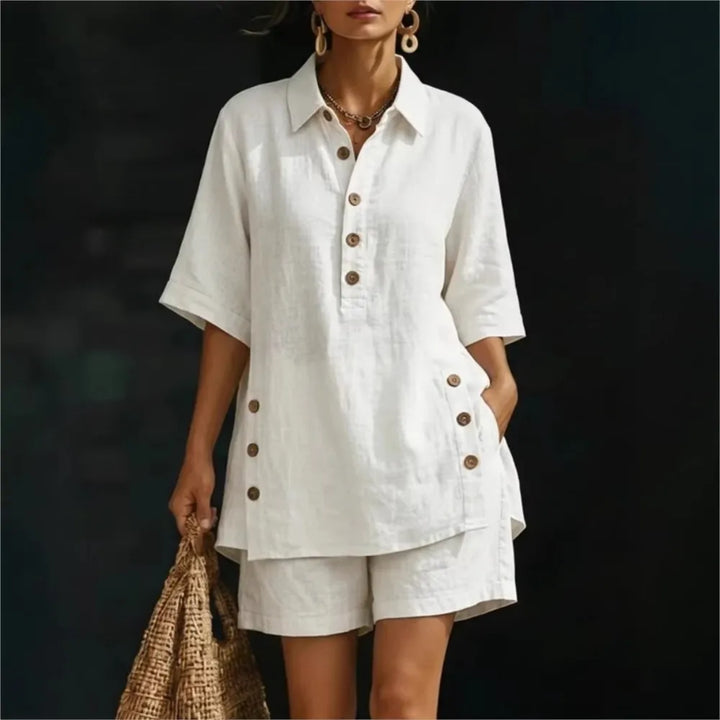Solena | Short-sleeved shirt with a lapel collar and pants with slit pockets