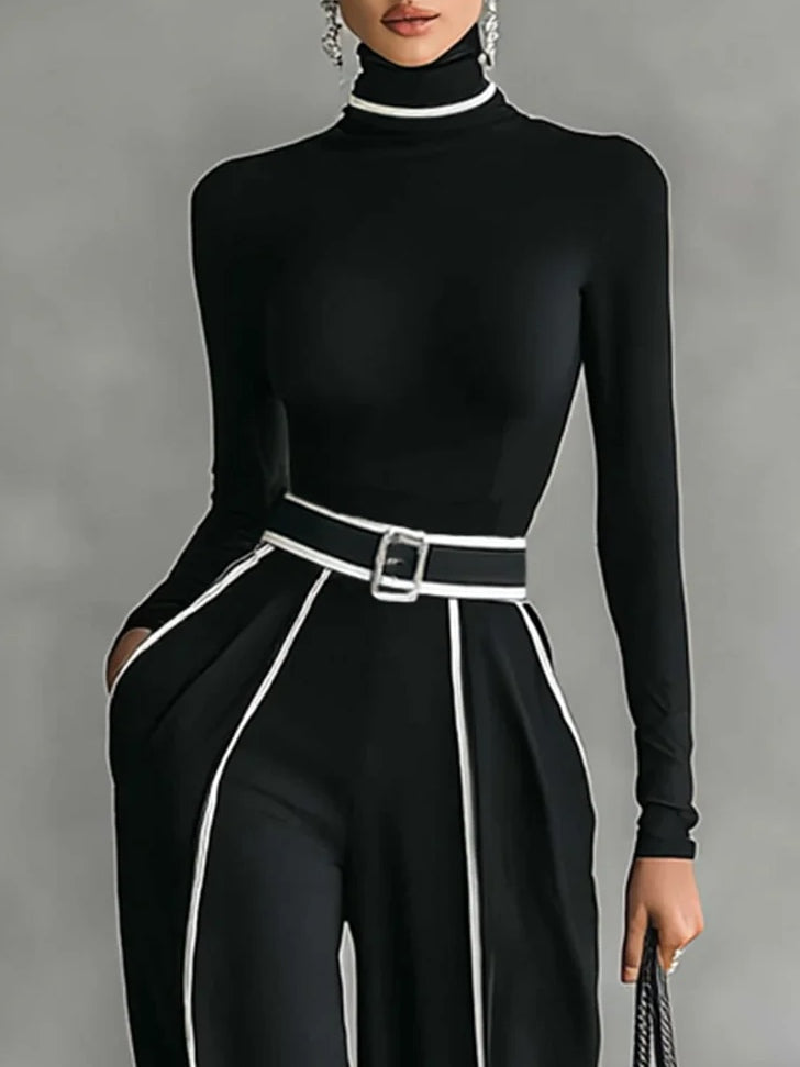 Vera™ | Elegant set with contrast detail