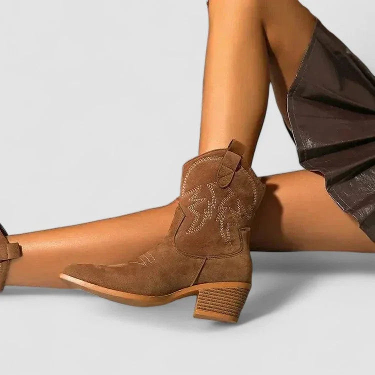 The Hollis Western Boot